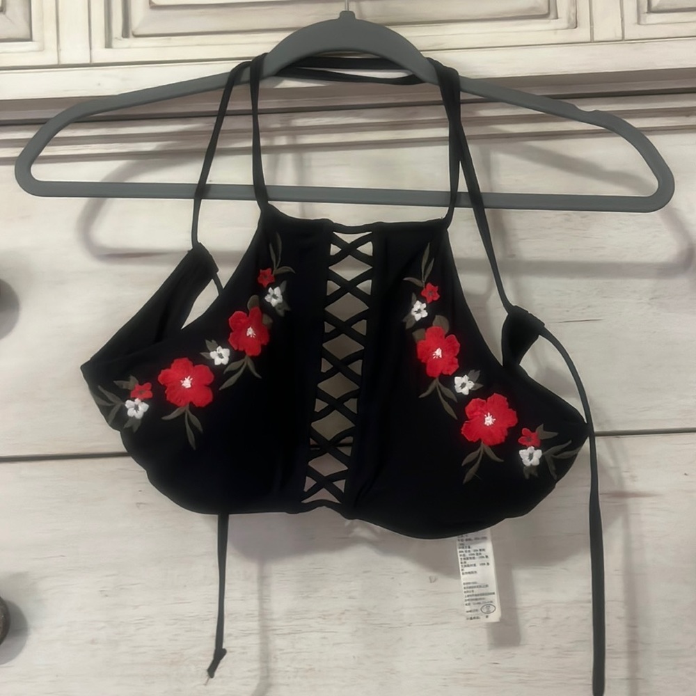 Hollister Swim Black Floral Embroidered Lace Up High Neck Bikini Top Small‎